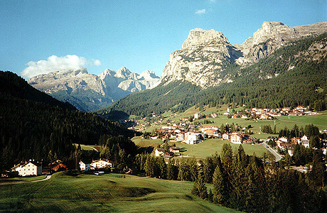 Muntii din val badia foto